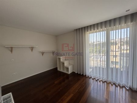 Apartamento T4 - Photo 2