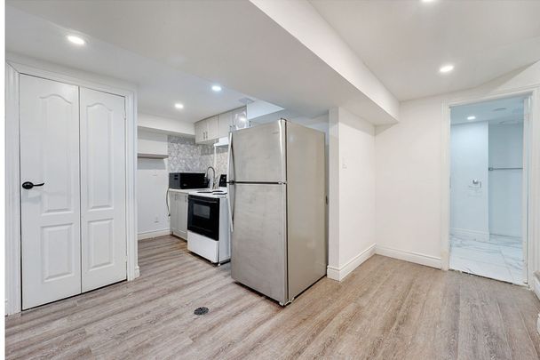 For Lease - 1098 Sawgrass Crescent Unit# Bsmt, Mississauga, Ontario - Photo 1