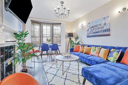 3 Bed Flat, East Street, BN1 - Photo 5