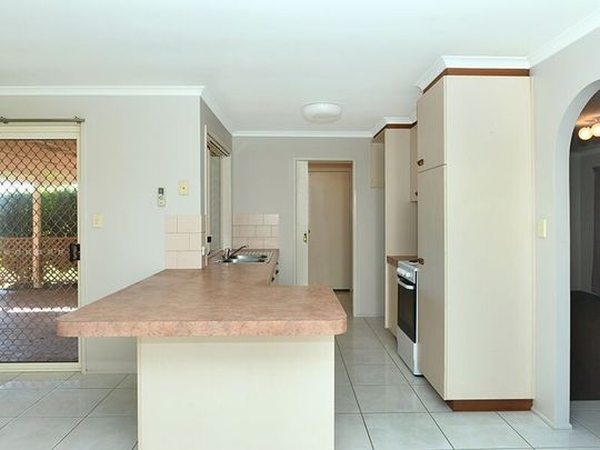 553 Greenwattle St Glenvale - Photo 1