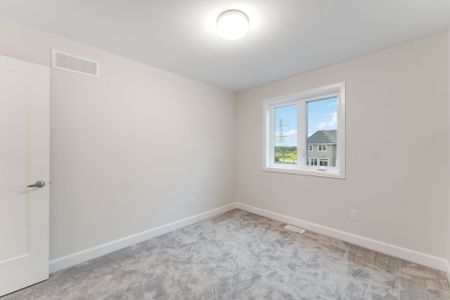 For Lease - 744 Maverick Crescent, Stittsville - Munster - Richmond, Ontario - Photo 5