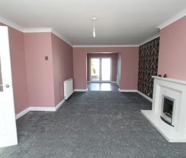 3 bedroom terraced house to rent - Photo 3