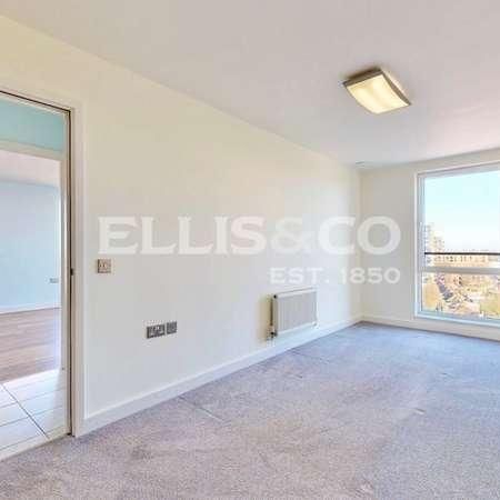 T R S Apartments, The Green, Southall, UB2 - Photo 1