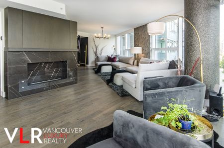 Condo in Downtown Vancouver, BC - Photo 2