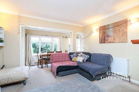 Plantation Road, Amersham, Buckinghamshire, HP6 - Photo 2