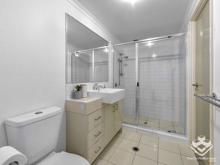 *James St Precinct *Storage*Privacy* 1x Bed 1x Bath 1xCarpark - Photo 4