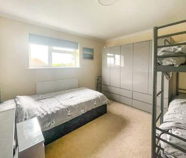 2 bedroom property to rent in Chichester - Photo 3