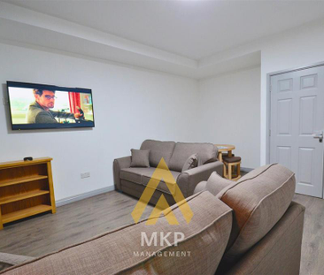 6 bedroom terraced house to rent - Photo 5