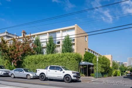 24/77 Park Street, South Yarra - Photo 3