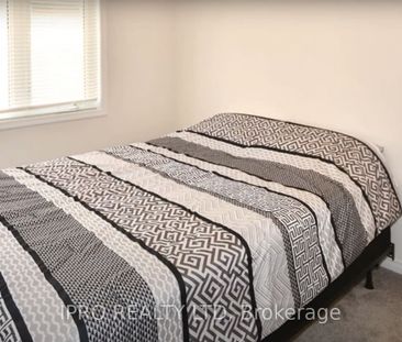 Detached Home For Lease | X8109570 - Photo 1