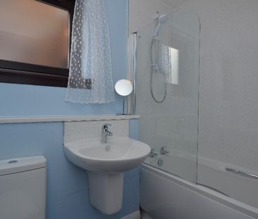 St Johns Avenue - Photo 4