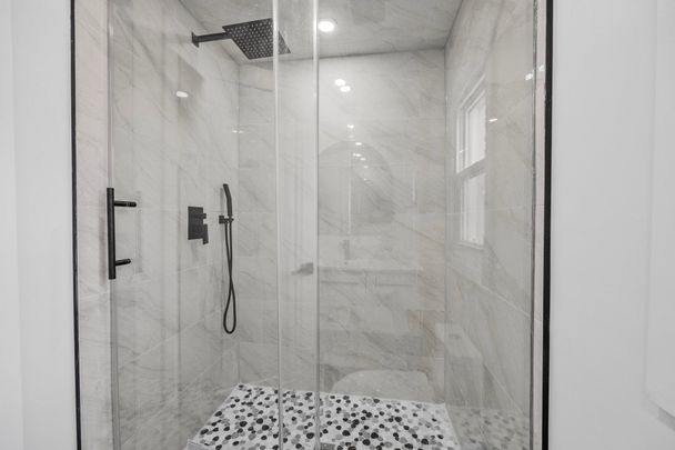 For Lease - 338 Old Mosley Street Unit# Unit 3, Wasaga Beach, Ontario - Photo 1