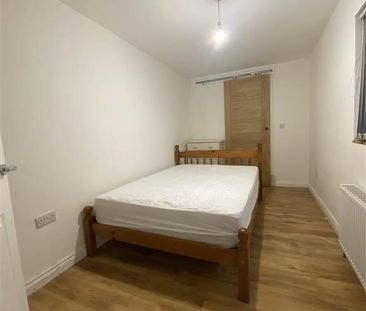 Apartment 1 127 University Avenue, Queens Quarter, Belfast, BT7 - Photo 3