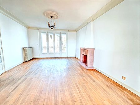 House - Photo 2