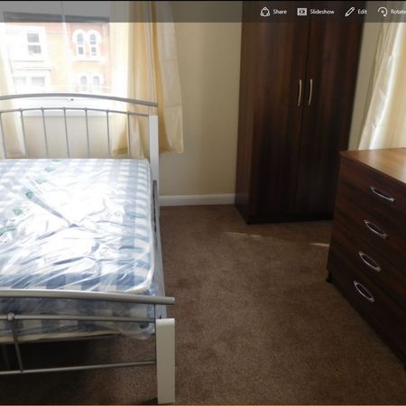 2 Bedroom Apartment To Rent in Nottingham - Photo 3