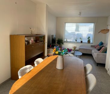 Twee slaapkamer gezinswoning (type halfopen) met ruim terras - Photo 2