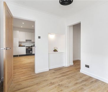 York Road, Woking, Surrey, GU22 7XR - Photo 4
