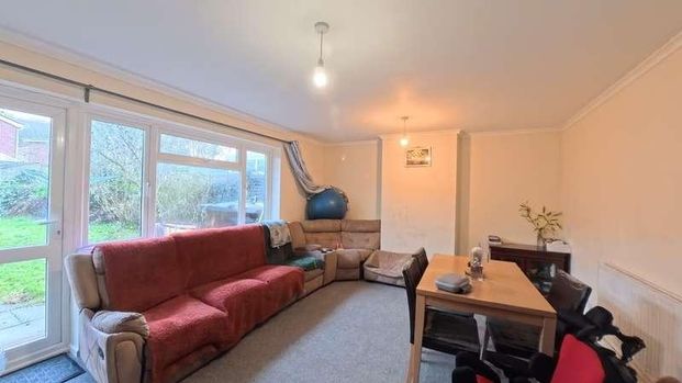 Weston-super-mare, BS24 - Photo 1