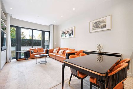 A stunning three bedroom flat on one of London's most notable residential locations - Photo 5