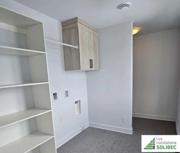 Logement 5 1/2 À LOUER - Photo 4