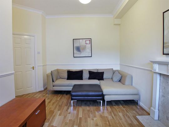 Royal Tower Lodge, Cartwright Street, London - Photo 1