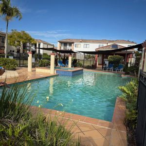 3 bedroom townhouse and extra income opportunity - Photo 3