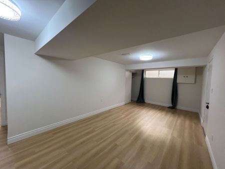 For Lease - 23 Beardmore Crescent, Toronto, Ontario - Photo 2