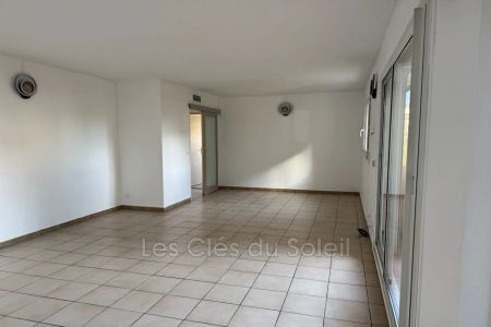 Location appartement 4 pièces 83 m² Toulon - Photo 3