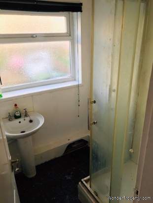 1 bedroom property to rent in Dudley - Photo 5