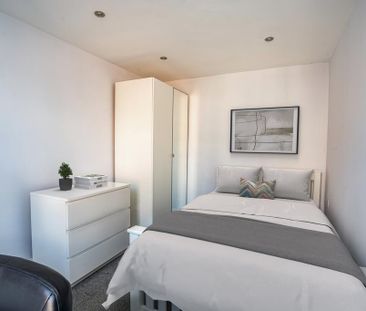 6 bedroom semi-detached house to rent - Photo 5