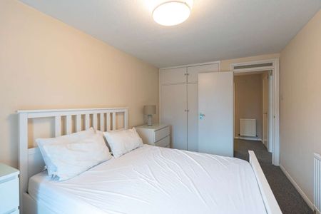 Folly Bridge Court, Shirelake Close, OX1 - Photo 2