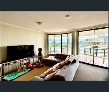 Inner-City Convenience in the Heart of South Brisbane - Photo 3