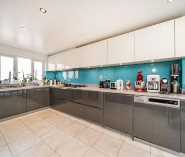 4 bedroom house to rent - Photo 3
