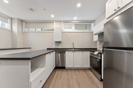 For Lease - 280 Levis Avenue Unit# B, Vanier and Kingsview Park, Ontario - Photo 5