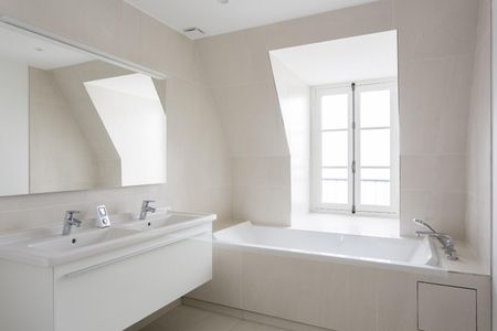 location Appartement T4 DE 109.75m² À PARIS - Photo 3