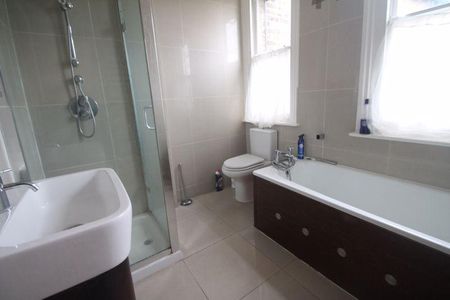 1 bedroom in a house share to rent - Photo 5