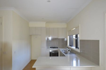 Modern 2 Bedroom Townhouse - Photo 5