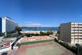 Modern Apartment with Sea Views in Palmanova