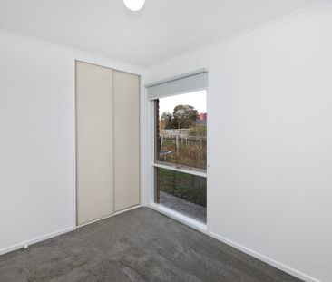 Three bedroom living - Photo 4