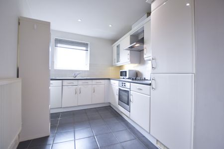 £969.23 per week (£4,200.00 per month) - Photo 5