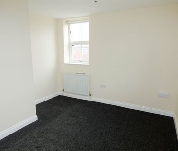 4 bed town house to rent in The Cedars, Boldon Lane, South Shields,... - Photo 3