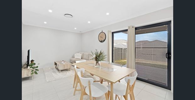 Beautiful Family Home - Photo 1