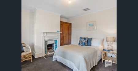 Spacious 4-Bedroom Apartment - Photo 2