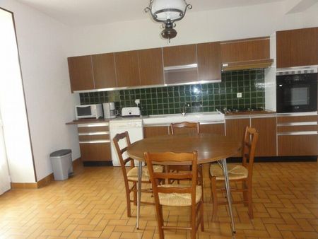Location Appartement 3 pièces 99m² LE CREUSOT 71200 - Photo 4