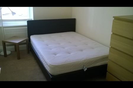 Room in a Shared House, Wenlake Estate, EC1V - Photo 5