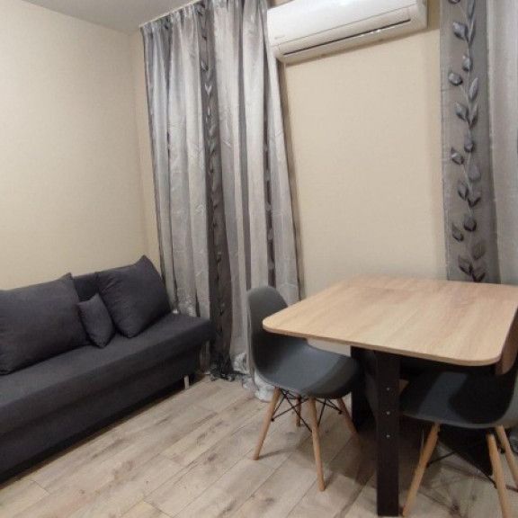 Apartament de inchiriat cu o camera zona Tractorul - Photo 1