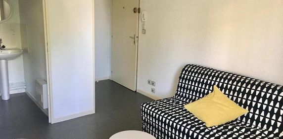 Location Appartement 1 pièce 18m² CLERMONT FERRAND 63000 - Photo 2