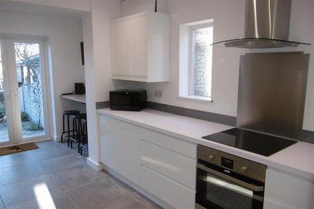 Room @ Anderson Crescent, Beeston, NG9 2PS - Photo 2