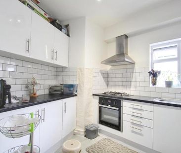 3 bedroom apartment to rent - Photo 6