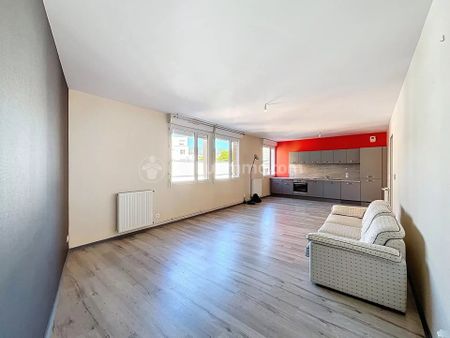 Location Appartement 4 pièces 92 m2 à Clermont-Ferrand - Photo 5